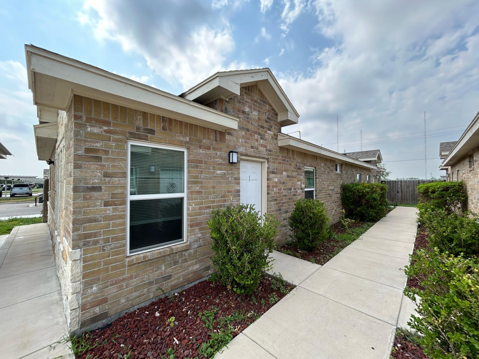 3900 Hawthorne Avenue - 1